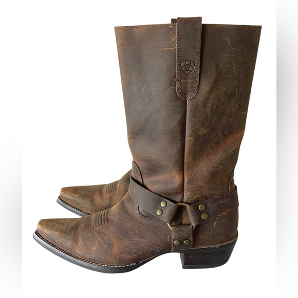Ariat woman’s Distressed Brown Western Boots Size:9B
